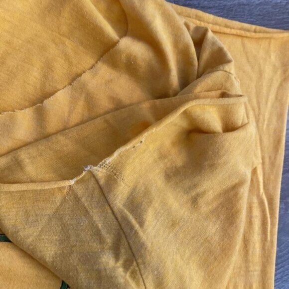 VINTAGE 1983 Rose Bowl T Shirt Womens Medium UCLA vs MICHIGAN CFB Yellow Raw Hem - Picture 7 of 7